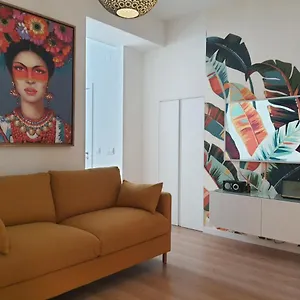 Apartment Exotic Fusion: Coffee & Radio, Lisbon